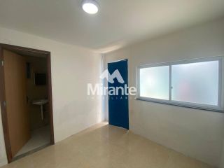 Casa Para Alugar com 5 quartos sendo 1 suíte no bairro Capuchinhos em Feira De Santana