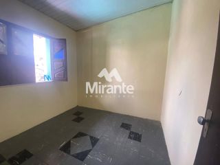 Casa Para Alugar com 5 quartos sendo 1 suíte no bairro Capuchinhos em Feira De Santana