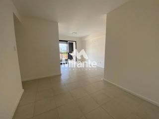 Apartamento Para Alugar com 3 quartos sendo 1 suíte no bairro Santa Mônica em Feira De Santana