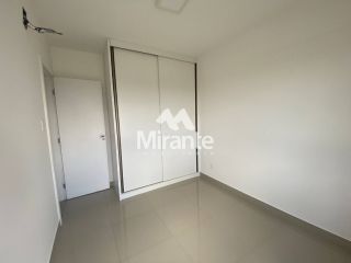 Apartamento Para Alugar com 3 quartos sendo 1 suíte no bairro Santa Mônica em Feira De Santana