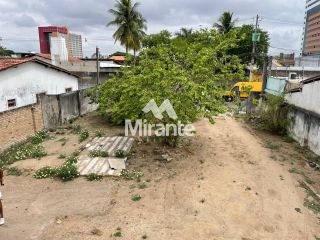 Casa Para Vender com 3 quartos no bairro Santa Mônica em Feira De Santana