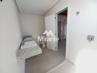 Apartamento Para Vender com 3 quartos sendo 3 suítes no bairro Santa Mônica em Feira De Santana