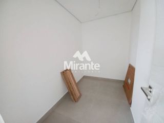 Apartamento Para Vender com 3 quartos sendo 3 suítes no bairro Santa Mônica em Feira De Santana