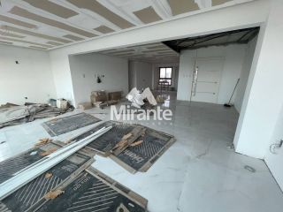 Apartamento Para Vender com 3 quartos sendo 3 suítes no bairro Santa Mônica em Feira De Santana