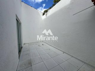 Casa Para Alugar com 3 quartos sendo 3 suítes no bairro Sim em Feira De Santana