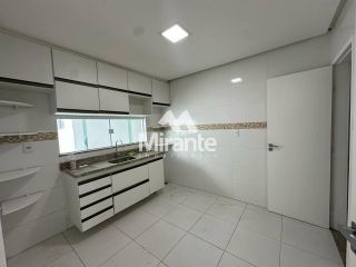 Casa Para Alugar com 3 quartos sendo 3 suítes no bairro Sim em Feira De Santana