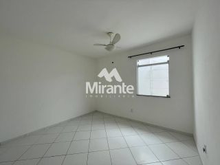 Casa Para Alugar com 3 quartos sendo 1 suíte no bairro Mangabeira em Feira De Santana