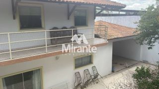 Casa Para Alugar com 3 quartos sendo 2 suítes no bairro Santa Mônica em Feira De Santana