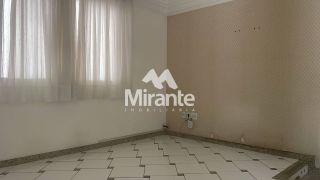 Casa Para Alugar com 3 quartos sendo 2 suítes no bairro Santa Mônica em Feira De Santana