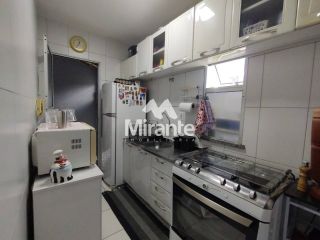 Casa Para Vender no condomínio Vive la Vie com 2 quartos sendo 1 suíte no bairro Registro em Feira De Santana