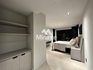Apartamento Para Aluguel no Portal das Mansões com 4 quartos sendo 4 suítes no bairro Santa Mônica em Feira De Santana