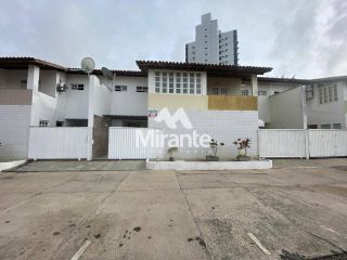 Casa de Condomínio Para Vender com 3 quartos sendo 1 suíte no bairro Santa Mônica em Feira De Santana