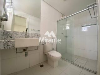 Casa de Condomínio Para Vender com 3 quartos sendo 1 suíte no bairro Santa Mônica em Feira De Santana