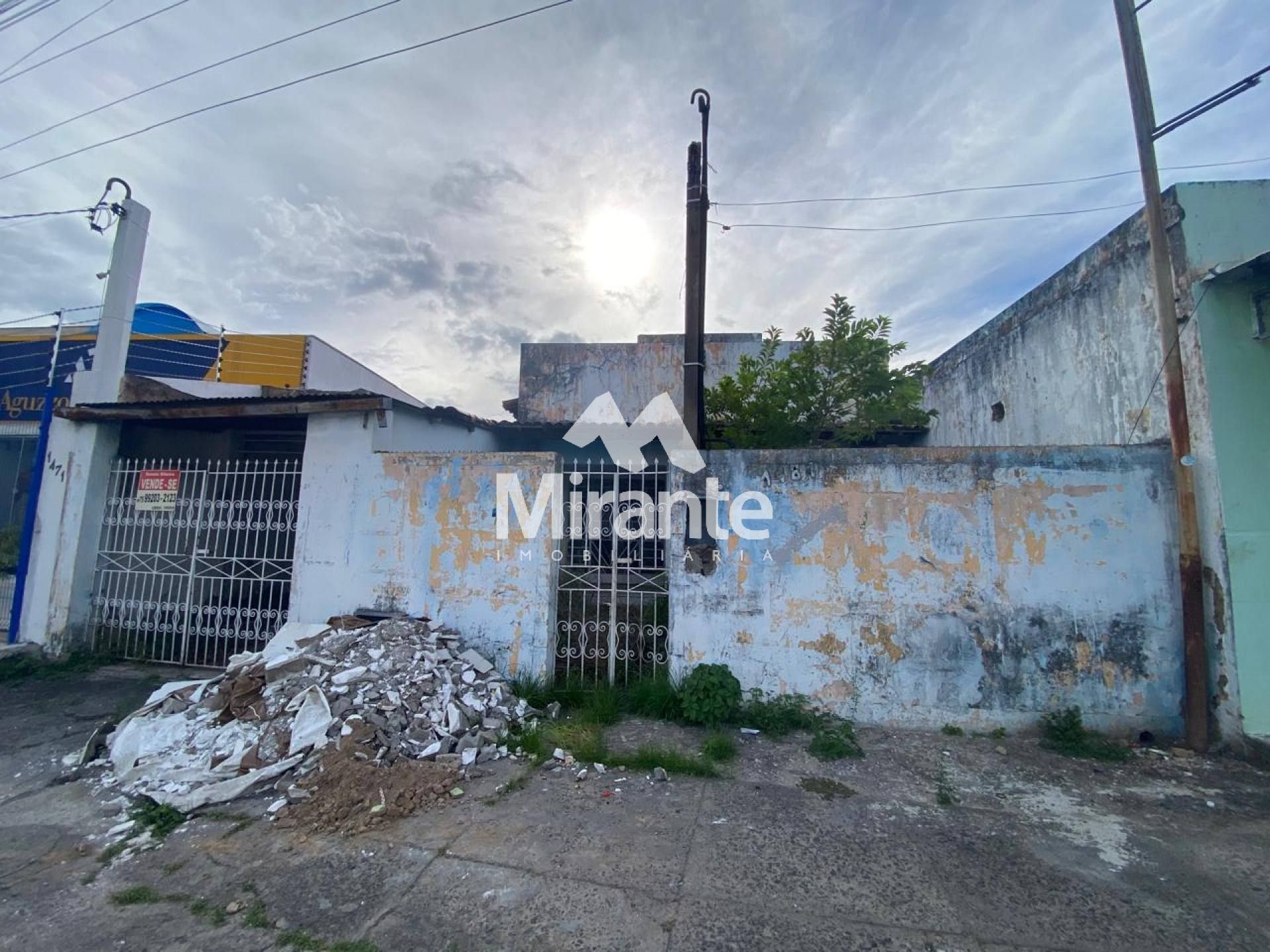 Casa Para Vender com 3 quartos sendo 1 suítes no bairro Brasília em Feira De Santana