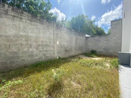 Casa de Condomínio Para Vender com 3 quartos sendo 3 suítes no bairro Sim em Feira De Santana