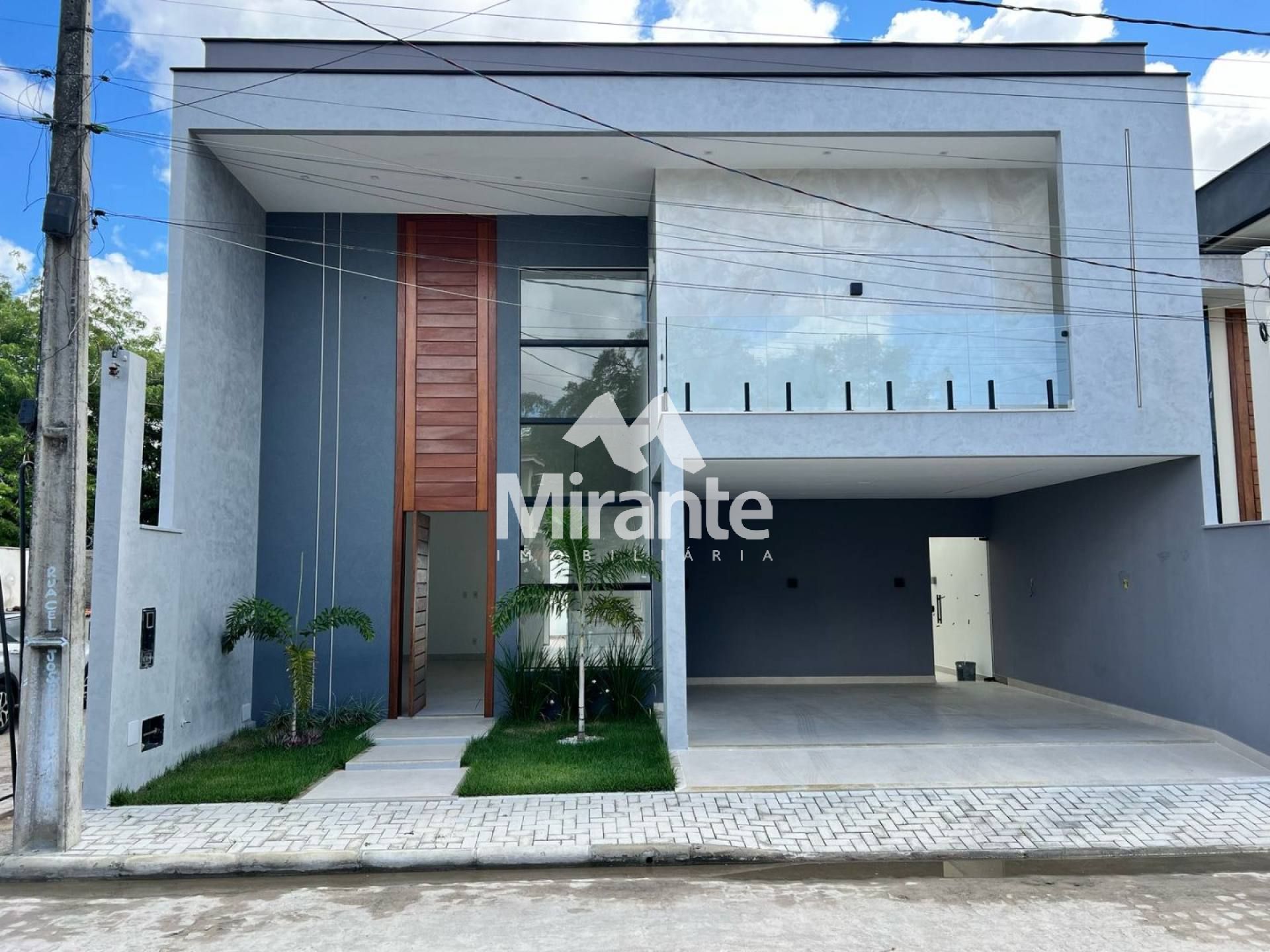 Casa de Condomínio Para Vender com 4 quartos sendo 3 suítes no bairro Papagaio em Feira De Santana