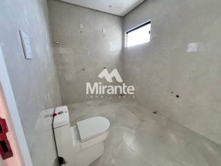 Casa de Condomínio Para Vender com 4 quartos sendo 3 suítes no bairro Papagaio em Feira De Santana