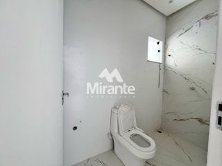 Casa de Condomínio Para Vender com 4 quartos sendo 3 suítes no bairro Papagaio em Feira De Santana