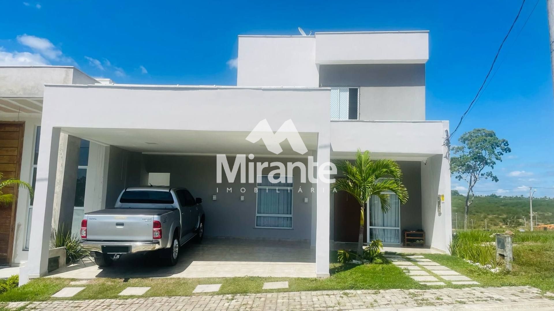 Casa de Condomínio Para Vender com 3 quartos sendo 3 sendo suítes no bairro Chaparral em Feira De Santana