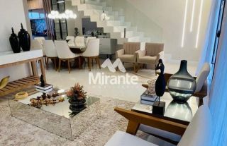 Casa de Condomínio Para Vender com 3 quartos 3 sendo suítes no bairro Chaparral em Feira De Santana