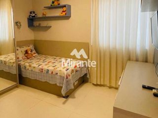 Casa de Condomínio Para Vender com 3 quartos 3 sendo suítes no bairro Chaparral em Feira De Santana