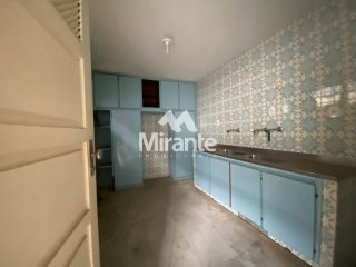 Casa Para Vender com 8 quartos no bairro Centro em Feira De Santana