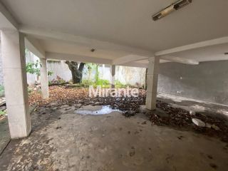 Casa Para Vender com 8 quartos no bairro Centro em Feira De Santana