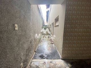 Casa Para Vender com 8 quartos no bairro Centro em Feira De Santana