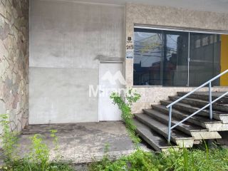 Casa Para Vender com 8 quartos no bairro Centro em Feira De Santana