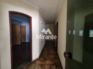 Casa Para Alugar com 6 quartos sendo 1 suítes no bairro Santa Mônica em Feira De Santana