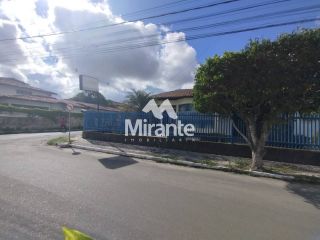 Casa Para Alugar com 6 quartos sendo 1 suítes no bairro Santa Mônica em Feira De Santana