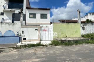 Casa Para Alugar com 4 quartos sendo 1 suíte no bairro Parque Getúlio Vargas em Feira De Santana