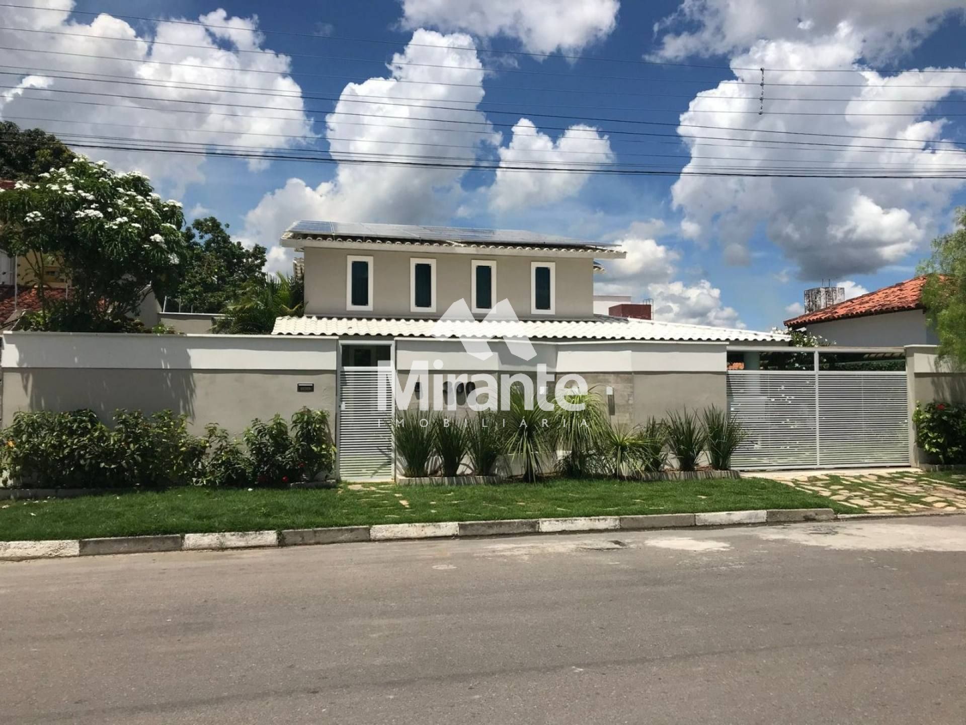 Casa Para Vender com 3 quartos sendo 3 suítes no bairro Sim em Feira De Santana
