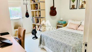 Casa de Condomínio Para Vender com 3 quartos sendo 3 suítes no bairro Santa Mônica em Feira De Santana