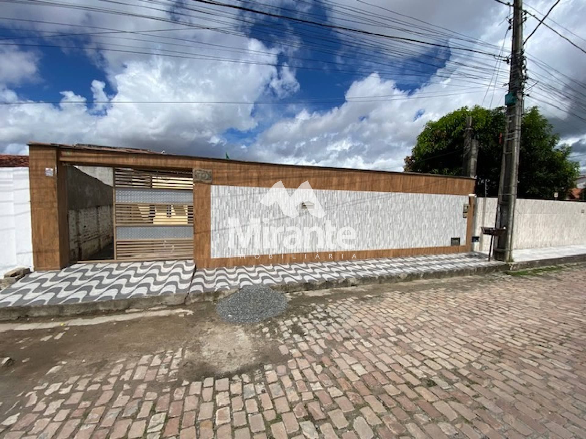 Casa Para Vender com 3 quartos no bairro Queimadinha em Feira De Santana