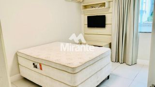 Casa de Condomínio Para Vender com 3 quartos sendo 3 suítes no bairro Santa Mônica em Feira De Santana