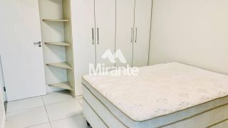 Casa de Condomínio Para Vender com 3 quartos sendo 3 suítes no bairro Santa Mônica em Feira De Santana