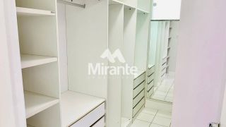 Casa de Condomínio Para Vender com 3 quartos sendo 3 suítes no bairro Santa Mônica em Feira De Santana