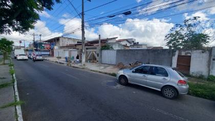 Lote / Terreno de Bairro Para Vender no bairro Jardim Cruzeiro em Feira De Santana