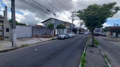 Lote / Terreno de Bairro Para Vender no bairro Jardim Cruzeiro em Feira De Santana