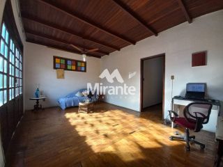 Casa Para Vender com 4 quartos no bairro Centro em Feira De Santana