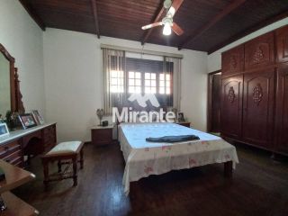 Casa Para Vender com 4 quartos no bairro Centro em Feira De Santana