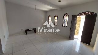 Casa Para Vender com 3 quartos 1 suítes no bairro Feira X em Feira De Santana