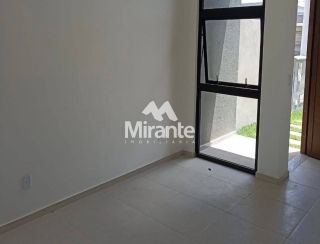 Casa de Condomínio Para Alugar com 3 quartos sendo 1 suítes no bairro Registro em Feira De Santana