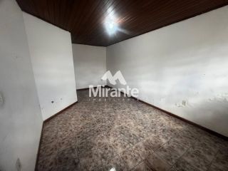 Casa Para Aluguel com 6 quartos sendo 1 suíte no bairro Sobradinho em Feira De Santana