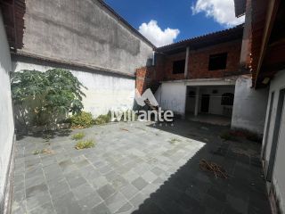 Casa Para Aluguel com 6 quartos sendo 1 suíte no bairro Sobradinho em Feira De Santana