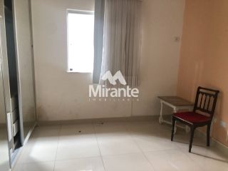 Casa de Condomínio Para Vender com 2 quartos sendo 2 suítes no bairro Santa Mônica II em Feira De Santana