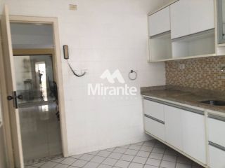 Casa de Condomínio Para Vender com 2 quartos sendo 2 suítes no bairro Santa Mônica II em Feira De Santana