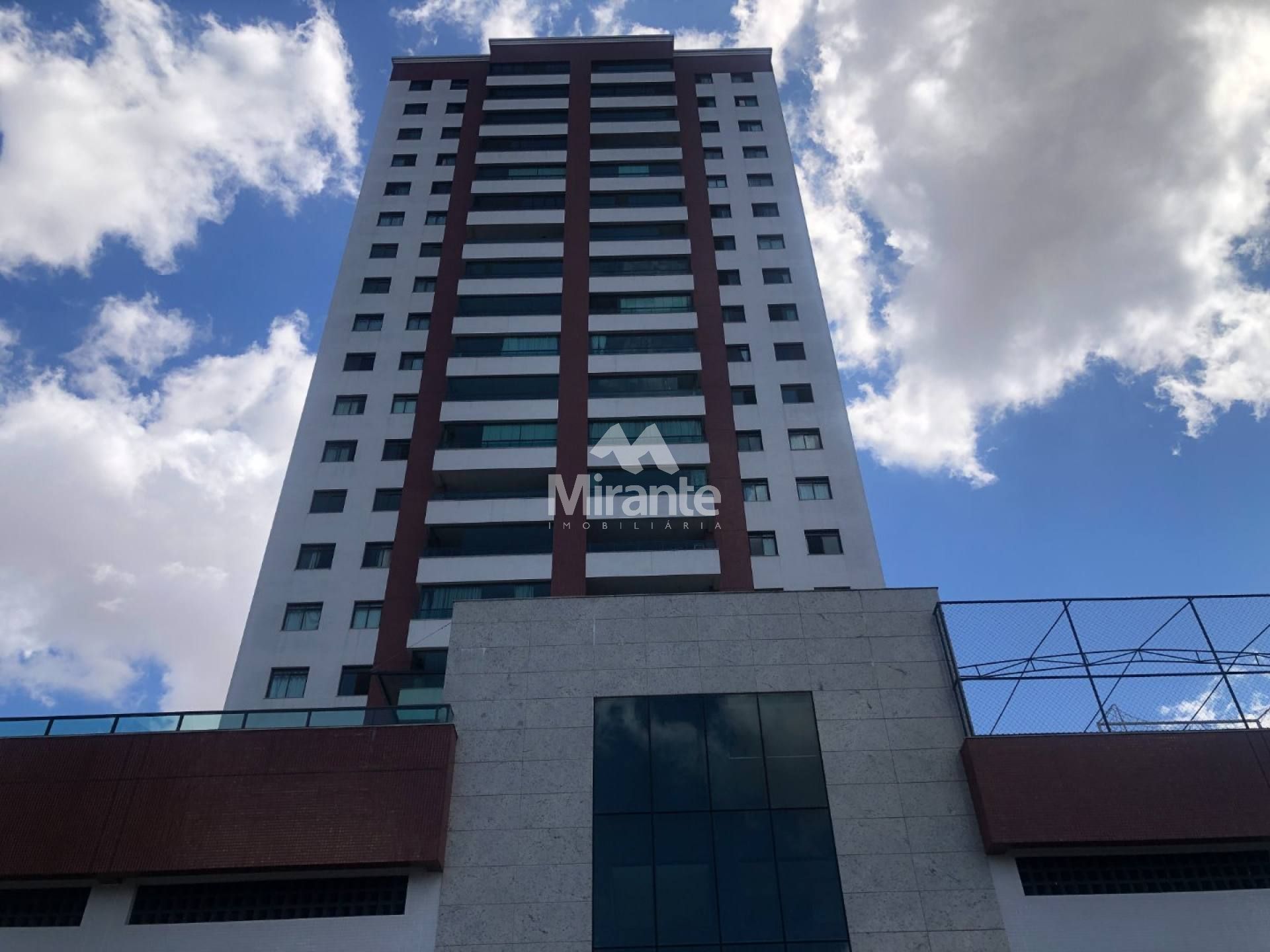 Apartamento Para Vender com 3 quartos sendo 1 suíte no bairro Santa Mônica em Feira De Santana