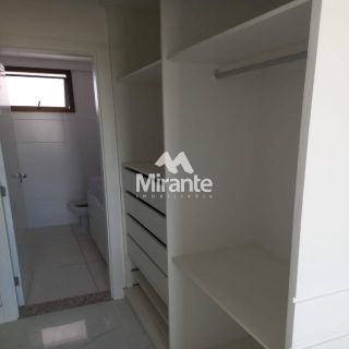 Apartamento Para Alugar com 3 quartos sendo 1 suíte no bairro Santa Mônica em Feira De Santana
